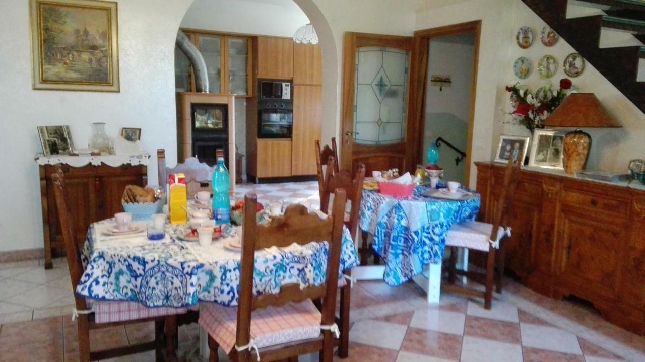 B&B Bread And Fantasy Ostra Eksteriør billede